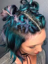 If you are blessed with kinky coily hair, then definitely this is one of the best casual hairstyles for medium hair. Striking Party Hairstyles For Short Hair