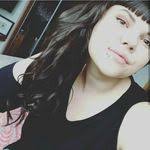 Emily Grindle's Instagram, Twitter & Facebook