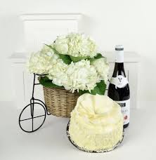 Whatever the occasion, our delectable pairings of beautiful flower bouquets and flavoursome fine wines are sure to put a smile on their face. Santorini Flowers And Wine Gifts Santorini Flowers Gifts Santorini Florist