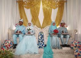 8 tip hias bilik pengantin. Persandingan 2 Pasangan Pengantin Banjir Meriah