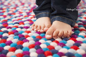 Rechteckiger Crazy Purple Teppich Rechteckig Filzkugel Teppich Filzkugeln Kinderteppiche