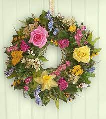 Καλωσορίσαμε τον μάιο με όλα όσα μας φέρνει: Ftia3te To Diko Sas Prwtomagiatiko Stefani Pame Bolta