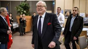 D'après des informations obtenues par mediapart, le parquet de paris a ouvert une enquête préliminaire après un signalement en novembre dernier de la commission pour la. Jean Marie Le Pen Sa Fortune Dans Le Viseur De La Justice