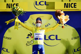 Combien gagne les coureurs du tour de france. Tour De France 2020 Le Detail Des Primes Distribuees Victoire D Etape Maillot Jaune Maillot A Pois Maillot Vert Sportbuzzbusiness Fr