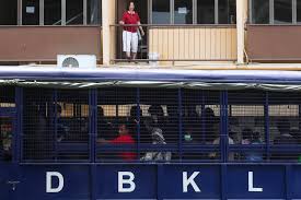 Nationally, 21.5 men and 8.3 women experience homelessness per 10,000 people in the general population. Dbkl Rounds Up 140 Homeless People Around City Centre Malaysia Malay Mail