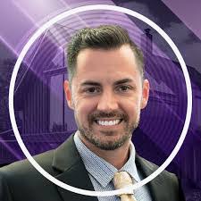 Robyn Mosley's Instagram, Twitter & Facebook