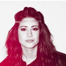 Nikki Williams's Instagram, Twitter & Facebook