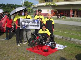 Bab 1 1.1 pengenalan keselesaan ataupun keinginan pengguna untuk mendapatkan keselesaan yang maksima adalah satu lumrah kehidupan.pelbagai sistem telah dicipta untuk memenuhi keinginan pengguna dan ianya telah. Idea Projek Tahun Akhir Kejuruteraan Elektrik