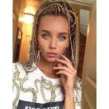 Samantha Beutel's Instagram, Twitter & Facebook