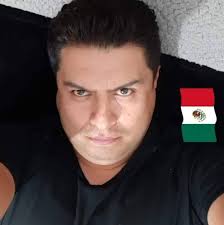 La lluvia provocó una mega carambola, donde participaron 25 vehículos,  sobre la avenida Garza Sada, a la altura de la calle 2 de Abril, en  #Monterrey