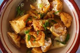 Fimela.com, jakarta batagor dan siomay bandung tidak akan nikmat disantap tanpa bumbu kacang sebagai pelengkap. Batagor Bandung Resep