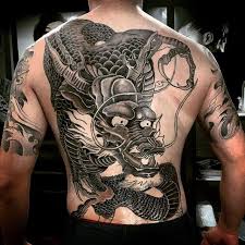 Dragon tattoo designs have almost infinite options to choose from whether the size, significance, or the color combinations used in the design, you dragon tattoos symbolize many things such as strength, wisdom, power, intellect, passion, and desire. 70 Tatuagens De Dragao Impressionantes So As Melhores