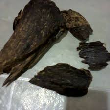 Kayu gaharu merupakan sejenis kayu berwarna kehitaman yang mengandung sejenis resin khas (resin adalah kandungan dalam getah pohon). Kayu Gaharu Atau Candan Photos Facebook