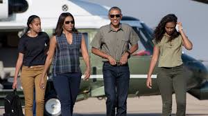 Sasha obama was born on june 10, 2001 in chicago, illinois, usa as natasha ann obama. Barack And Michelle Obama S Daughters Meet Malia And Sasha