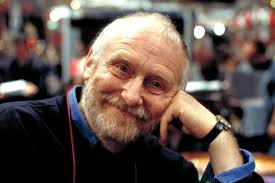 Morre Mike Hodges, diretor de Flash Gordon, aos 90 anos