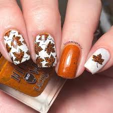 35 Leaf Nails Art Ideas For Your Fall In 2020 Fall Nail Art Fall Nail Art Designs Gel Nail Art Designs