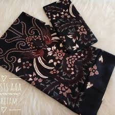 Scopri ricette, idee per la casa, consigli di stile e altre idee da provare. Kain Batik Hitam Manis Kain Batik Unggul Jaya Grosir Kain Batik Pekalongan Kain Batik Printing Murah Shopee Indonesia