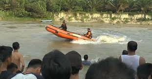 Hal itu yang menyebabkan bisnis pornografi subur jika dijejalkan pada anak yang menginjak usia remaja. Liburan Imlek Ayah Dan Anak Hanyut Terseret Arus Sungai Silau Asahan Bagian 1