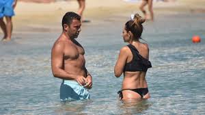 Τα πιο επώνυμα και φθηνά ολόσωμα μαγιό και μπικίνι από τις μάρκες luigi, decoro, bluepoint και άλλες πολλές! Olga Arxeia Freegossip