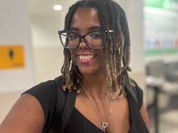 Hi all! My name is Leah, and I'm currently seeking employment as a  nanny/family assistant. I love kids! I have been caring for children since  my teens, and I believe in providing