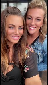 Ali Daniels (@alidaniels1)