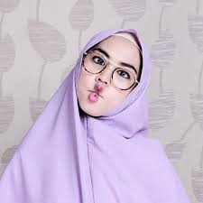 Yakni turunnya seorang youtuber mirip ria ricis, afni fatimah, turun ke lapangan dalam rangka memberi dukungan kepada aep saepudin yang tiada lain adalah ayah tercintanya. Ricis Official Net Worth Earnings 2021