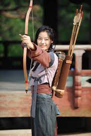 2011武士白東修 女武芸者 女性騎士 人体