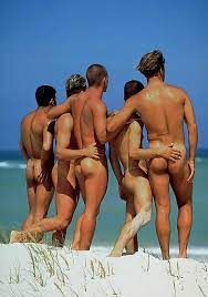 Résumé expressif peinture à l'huile hommes nus, fait dans les couleurs roses et grises! Mecs Nus A La Plage Anthonygaylife Le Blog D Anthonygay
