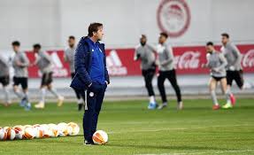 Νάγκι, μπέρτος (88' καρανίκας), τσόσιτς, μαξιμένκο, γιακιμόβσκι, στίφλερ (72' πινακάς), κολομπίνο (61' μιλοσάβλιεβιτς), μουκαντζό (46' μπεν χατίρα), νικολιάς (46' ζίζιτς), ακούνια, ντουρμισάι Plano Me 4 4 2 Shmera Kontra Sthn Ael Podosfairo Gavros Gr