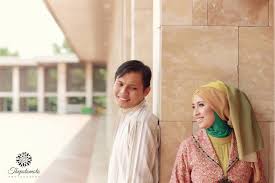 Pre wedding hijab (c) homealiasdecoration.xyz. Kumpulan Contoh Foto Prewedding Muslim Di Masjid Toprewed