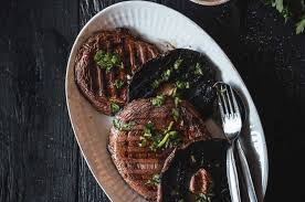 Viele menschen konsumieren pilze, nicht nur vegetarier und veganer. Gegrillte Portobello Pilze Mit Krauterol Kochstubchen