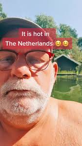 #beyourself #dadbod #lgbt🏳️‍🌈 #gayman🏳️‍🌈 #gaybearsoftiktok🐻  #menover50🏳️‍🌈 #beartiktok #gaybear #swimming #privatepool