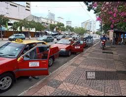 Pemandu teksi caj tambang tidak ikut meter. Pemandu Teksi Lega Kerajaan Melaka Bantu Caruman Perkeso