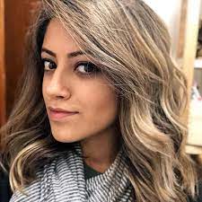 This way, the hair will be neither too clean nor too dirty at the time of coloring. How Long To Wait To Wash Hair After Highlights Or Balayage