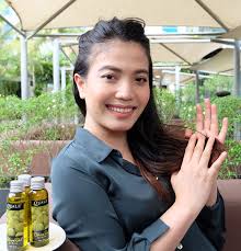 Minyak zaitun murni ini memiliki kadar gizi yang lebih rendah daripada karenanya, minyak jenis ini lebih baik digunakan untuk kecantikan kulit dan rambut saja daripada untuk memasak. 5 Manfaat Ovale Olive Oil Untuk Perawatan Tubuh Sehari Hari Aprijanti