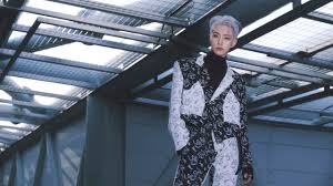 In 2015, he debuted as a member of the south korean boy band seventeen managed under pledis entertainment. Seventeen S Hoshi Talks First Solo Mixtape Spider Teen Vogue