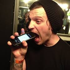 charlessalvaggio providing some pre show laughs. #getluck…