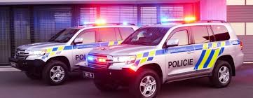 V české republice působí několik. Policie Cr Ma Ve Vybave Pancerovane Toyoty Land Cruiser 200 Tydenik Policie