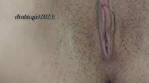 Arabic Girl Finger on Rain outside Alone. خليجيه كس حا نار وقت المطر -  Pornhub.com