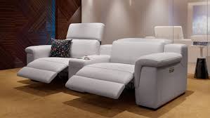 Die Funktionscouch Stilo Ist Eine Stilechte Kinocouch Mit Mittelkonsole Das Weiche Leder Des Sofas Brilliert Mit Einer Luxurio Sillon Reclinable Sofa Sillones