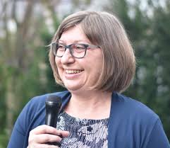 Kinderwillkommensfest: Freie Rednerin für ein einzigartiges Familienfest!