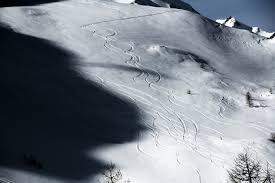 Le date ufficiali sono comunicate direttamente dagli uffici degli impianti e sono soggette a variazioni a seconda delle condizioni meteo della stagione. Slitta Stagione Sci Valle D Aosta Valuta Apertura Degli Impianti Scialpinismo Lapresse