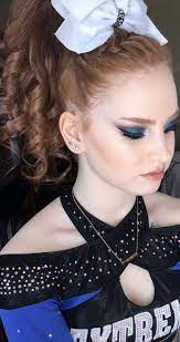 Cheer Hair Cheer Makeup All Star Cheerleading Worlds 2016 Blue Smokey Eye Using Colourpop Eyeshadows Maquiagem De Lider De Torcida Penteados Lider De Torcida