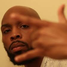 Stream Elliott Ross music