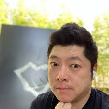 Eric Mak's Instagram, Twitter & Facebook