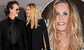 Elle MacPherson, 59, shows off her youthful looks