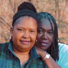 weerthecurrys (@WeAreTheCurrys) • Facebook