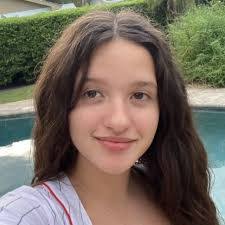 Anastasia Cole's Instagram, Twitter & Facebook