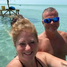 I am a disgusting hoarder. My house looks like crap. Every time I try to  clean up I just get overwhelmed by it all. I am trying to find someone who  has