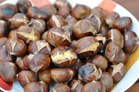 Gegrillte Maronen Sind Ein Toller Snack Gerade In Der Herbst Und Winterzeit Sind Maronen Allgegenwartig Man Findet Gerostete Marone Rezepte Essen Fingerfood